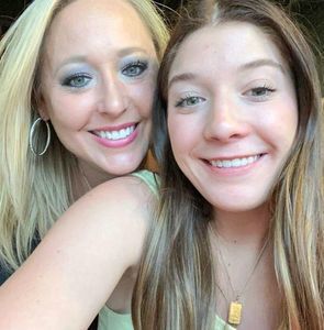 Meet your Posher, Tabitha